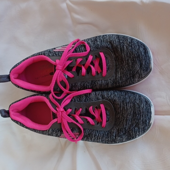 Skechers light weight memory foam size 6.5 - Picture 3 of 6